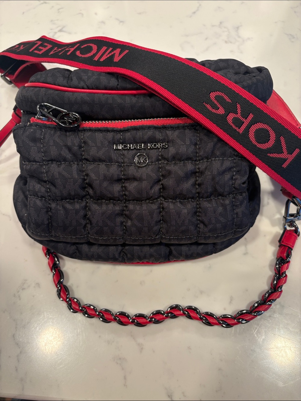 Michael Kors Black Quilted Men’s Belt Bag with Red Accents - Picture 1 of 7